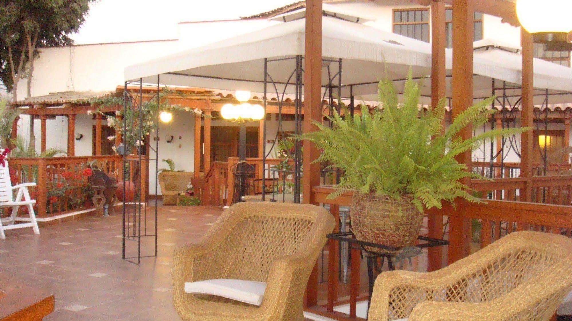 Hotel Don Agucho Nazca Exteriör bild